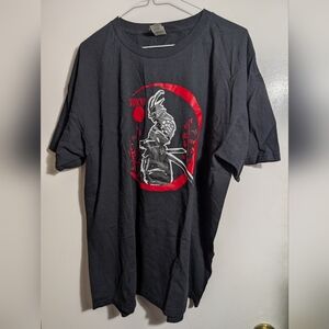 Gildan Black and Red Artistic Short Sleeve Tee